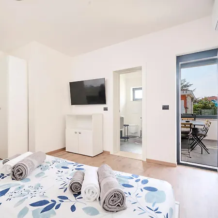 App Tinis Apartment Umag Exterior photo